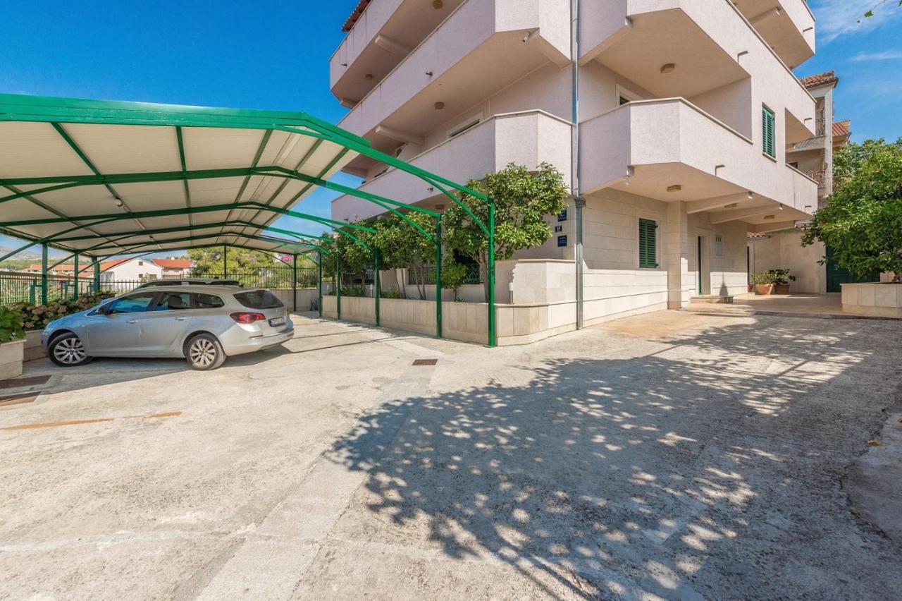 Apartments Ivana-Mira Округ Горни Экстерьер фото